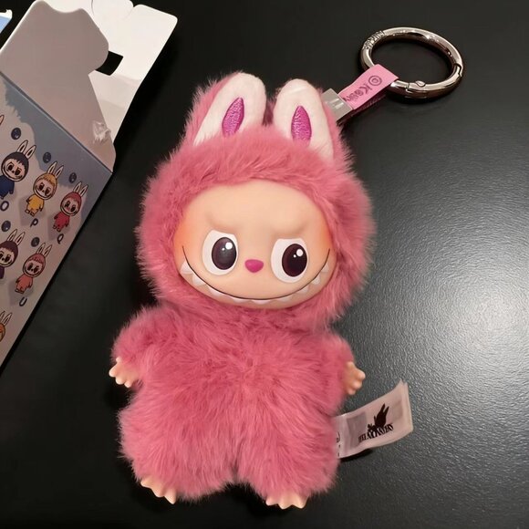 PIN FOR LOVE Q - Picture 1 of 1